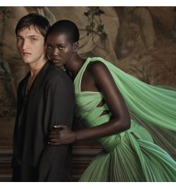 Born in Roma Green Stravaganza Donna - Floral Amber Woody Eau de Parfum For Her Born in Roma Green Stravaganza Donna - Floral Amber Woody Eau de Parfum For Her